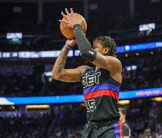 手热！萨瑟半场5中4贡献10分3板 正负值+20最高